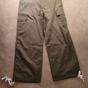 Women's green cargo pants large